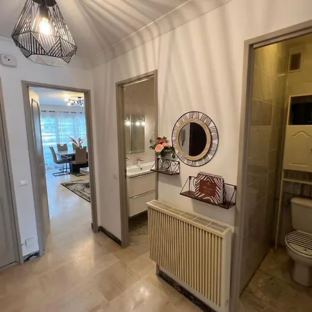- 4 People - Parking - Terrace Apartment