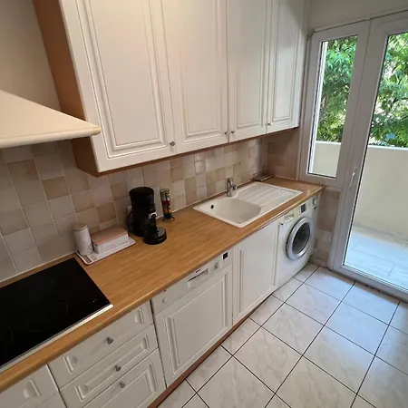 - 4 People - Parking - Terrace Apartment *